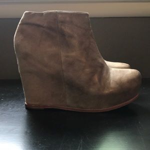 Dolce Vita taupe wedges booties size 10